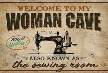 “WELCOME TO MY WOMAN CAVE” - Full Drill Diamond Painting - 60cm x 40cm