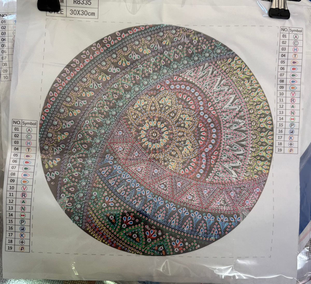 ROUND MANDALA - Special Drill Diamond Painting - 25cm x 25cm