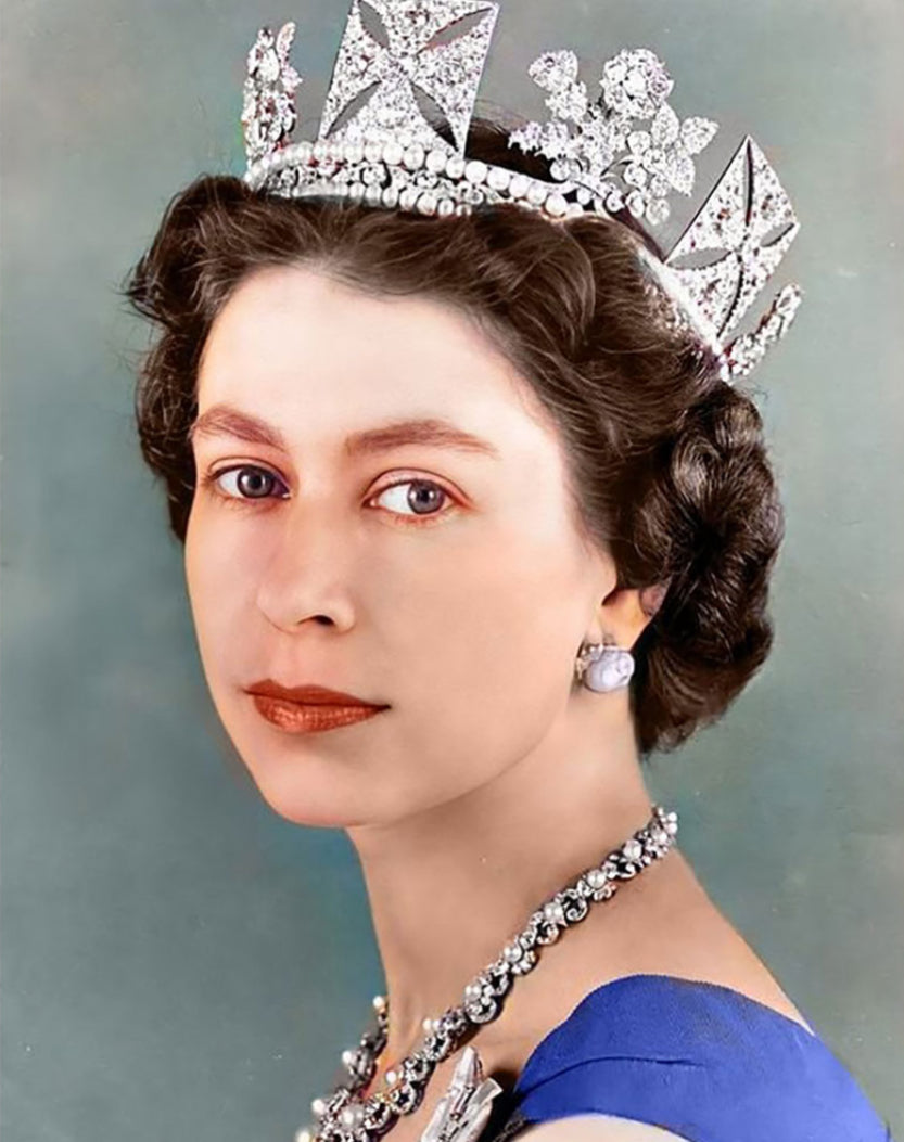 QUEEN ELIZABETH - Full Drill Diamond Painting - 45cm x 55cm