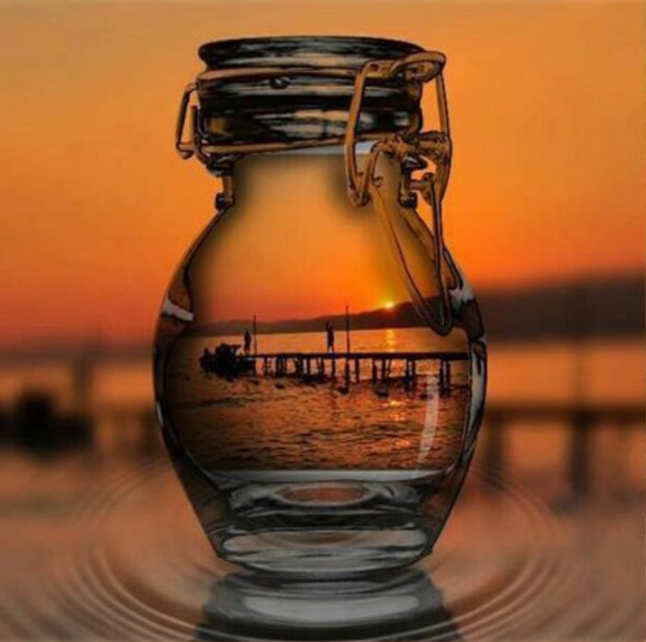 SUNSET THRU A BOTTLE - Full Drill Diamond Painting - 30cm x 30cm