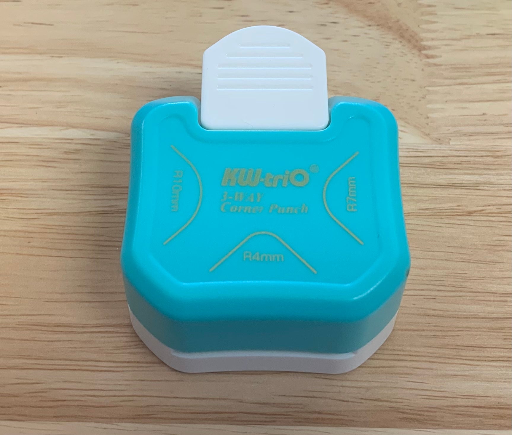 3-WAY CORNER PUNCH